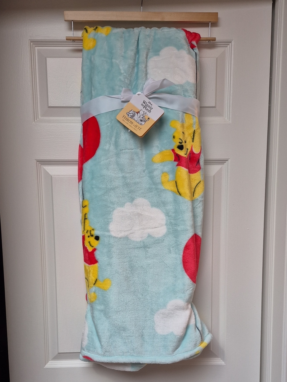 Disney Winnie the Pooh And Balloon 60"x70" Soft Throw Blanket New With Tags
